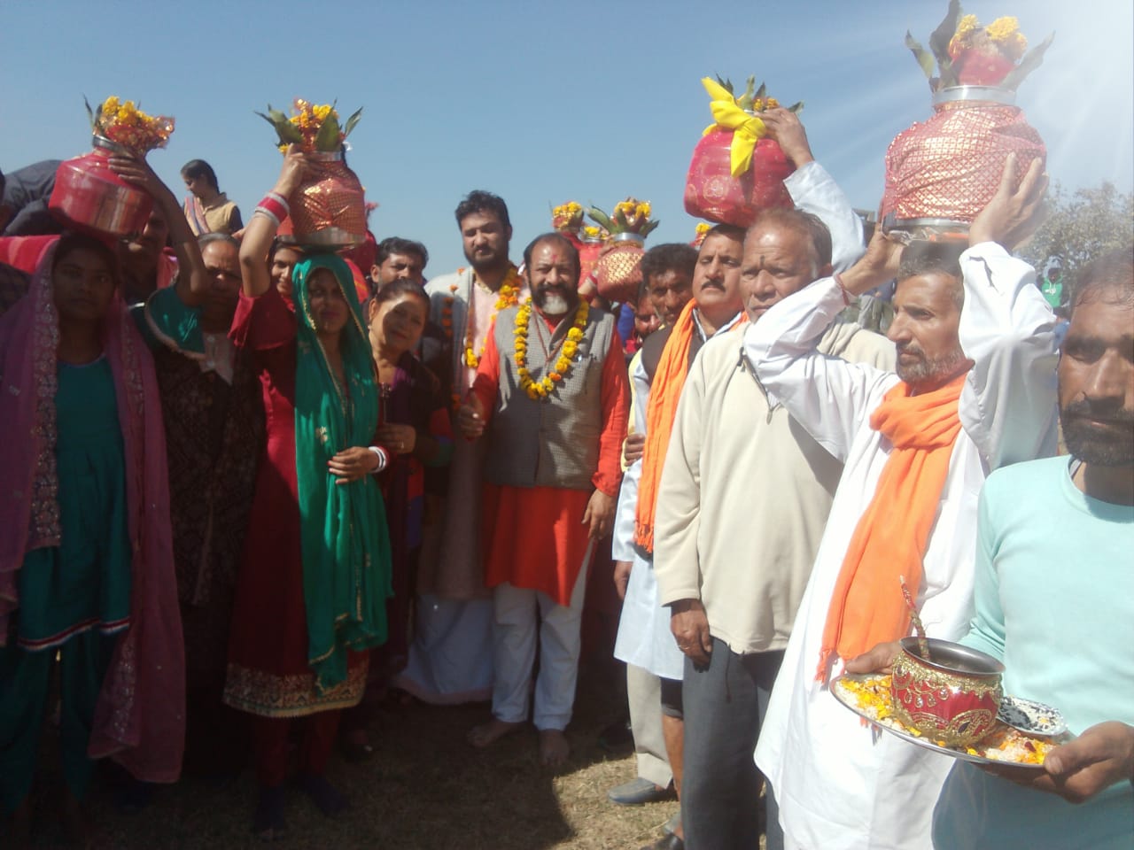 आध्यात्मिक उत्साह के साथ गांव जांगवाल में श्रीमद्भागवत कथा शुरू हुई आध्यात्मिक उत्साह के साथ गांव जांगवाल में श्रीमद्भागवत कथा शुरू हुई