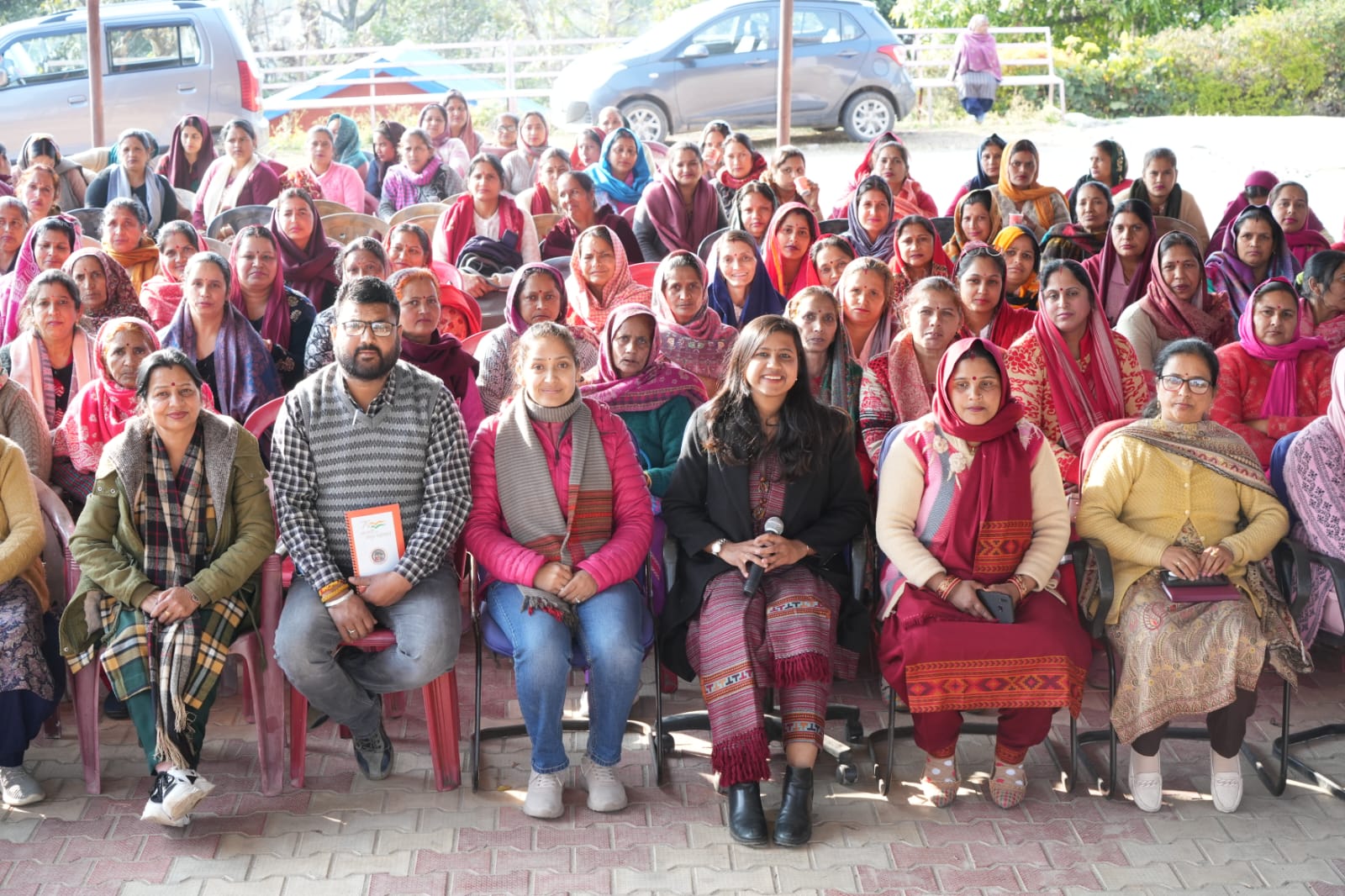 जनसमस्याएं सुनते हुए आरएस बाली। जनसमस्याएं सुनते हुए आरएस बाली।