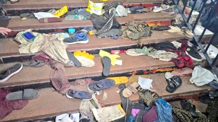 15 people die in stampede at New Delhi railway station, inquiry ordered 15 people die in stampede at New Delhi railway station, inquiry ordered