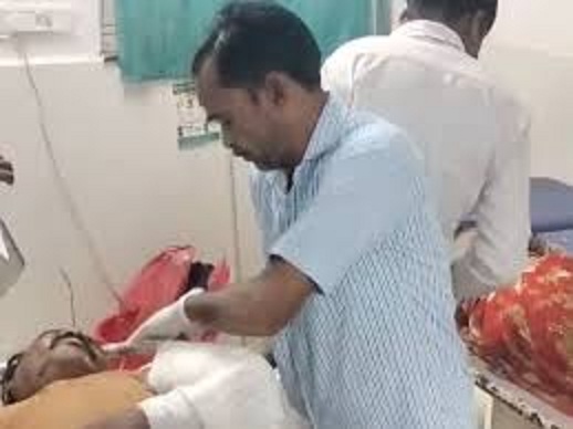 छिंदवाड़ा में निर्माणाधीन मकान की दीवार गिरने से 4 मजदूर घायल छिंदवाड़ा में निर्माणाधीन मकान की दीवार गिरने से 4 मजदूर घायल