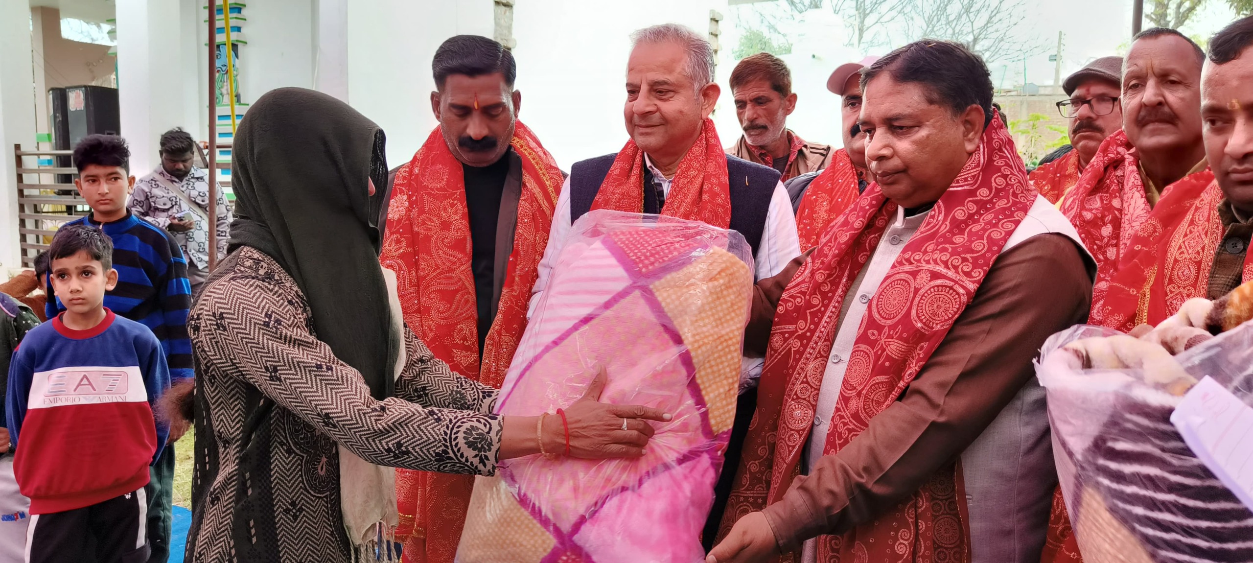 सत शर्मा ने आयोजित श्रीमद्भागवत सप्ताह कथा में लिया भाग सत शर्मा ने आयोजित श्रीमद्भागवत सप्ताह कथा में लिया भाग