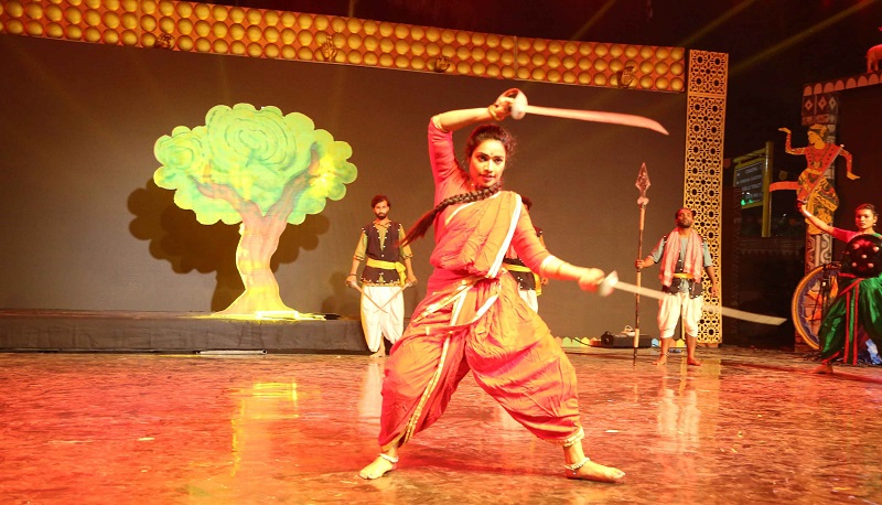 ‘वीरांगना रानी दुर्गावती’ की मनमोहक प्रस्तुति ‘वीरांगना रानी दुर्गावती’ की मनमोहक प्रस्तुति