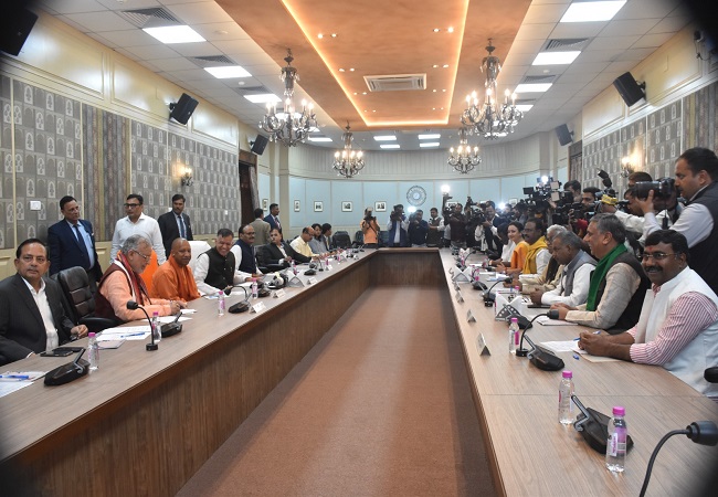 विधान सभा में सर्वदलीय बैठक विधान सभा में सर्वदलीय बैठक