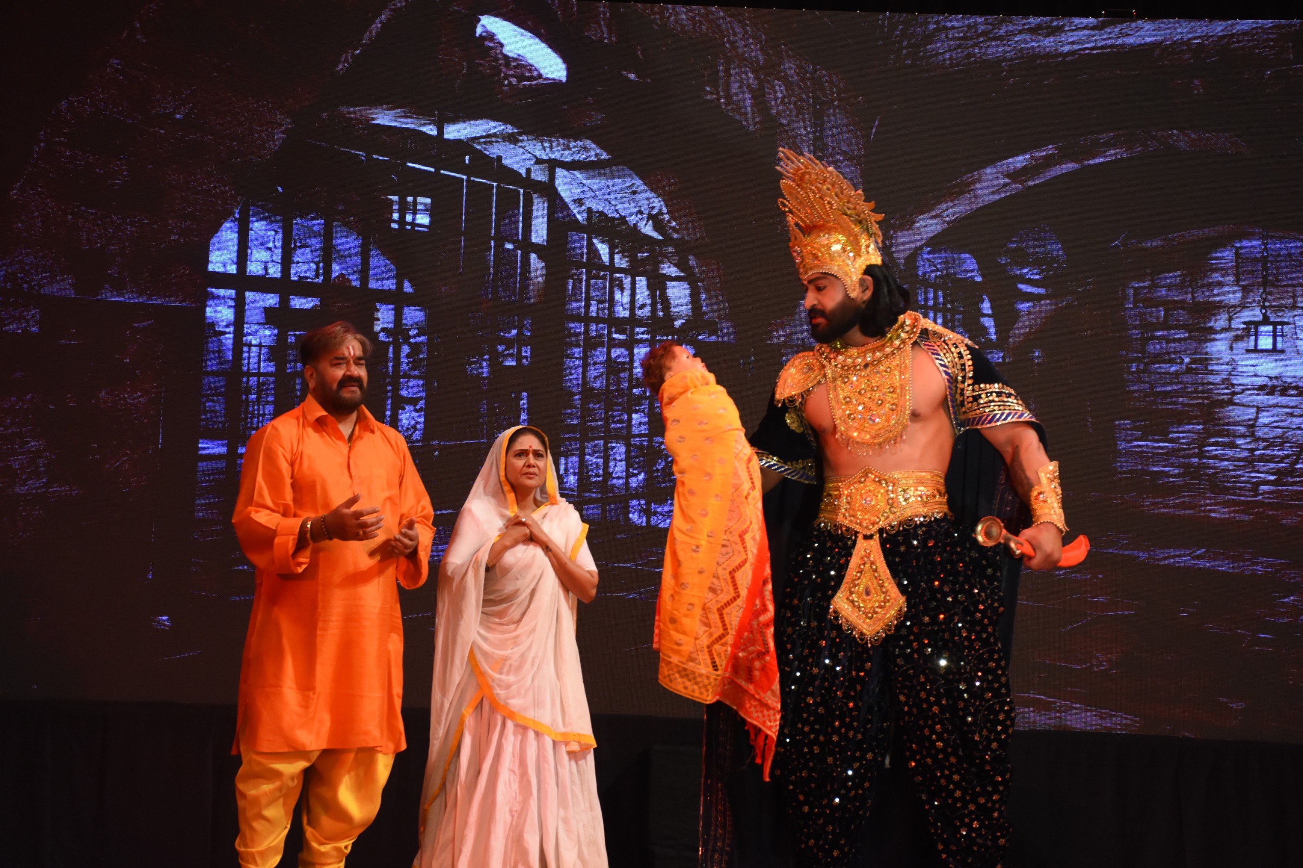 नाट्य मंचन श्रीकृष्ण प्रेम रस में जीवन्त हुई श्रीकृष्ण प्रभु की अनुपम लीलाएं नाट्य मंचन श्रीकृष्ण प्रेम रस में जीवन्त हुई श्रीकृष्ण प्रभु की अनुपम लीलाएं