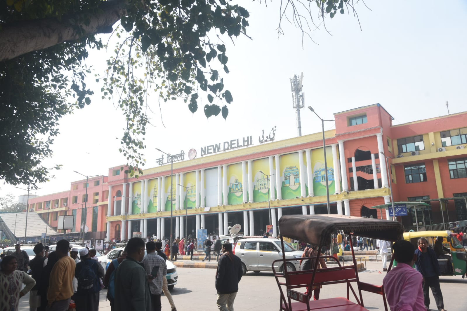 नई दिल्ली रेलवे स्टेशन की फोटो नई दिल्ली रेलवे स्टेशन की फोटो