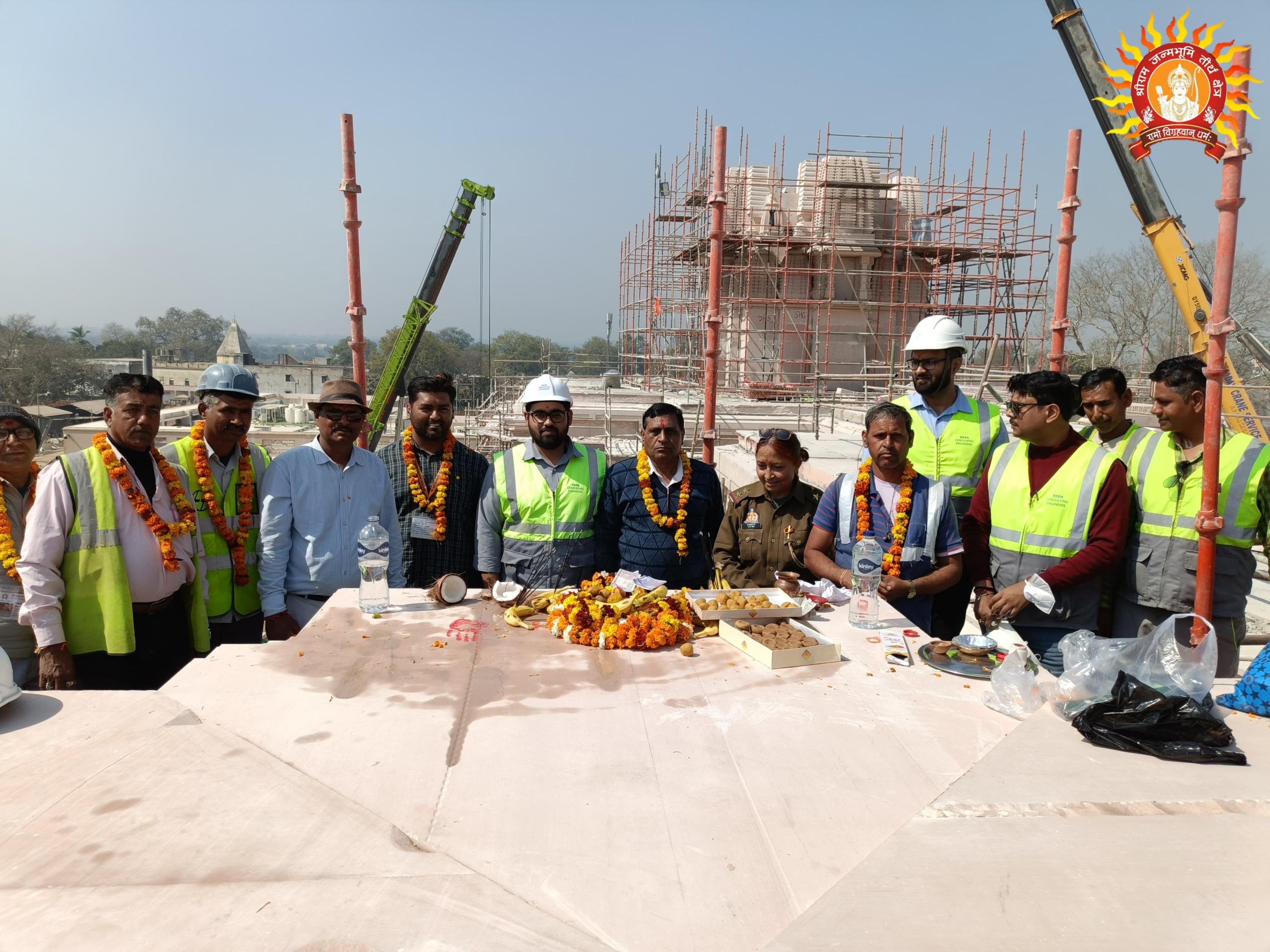श्रीराम जन्मभूमि मंदिर : परकोटे के हनुमान मंदिर के शिखर का कार्य प्रारम्भ श्रीराम जन्मभूमि मंदिर : परकोटे के हनुमान मंदिर के शिखर का कार्य प्रारम्भ