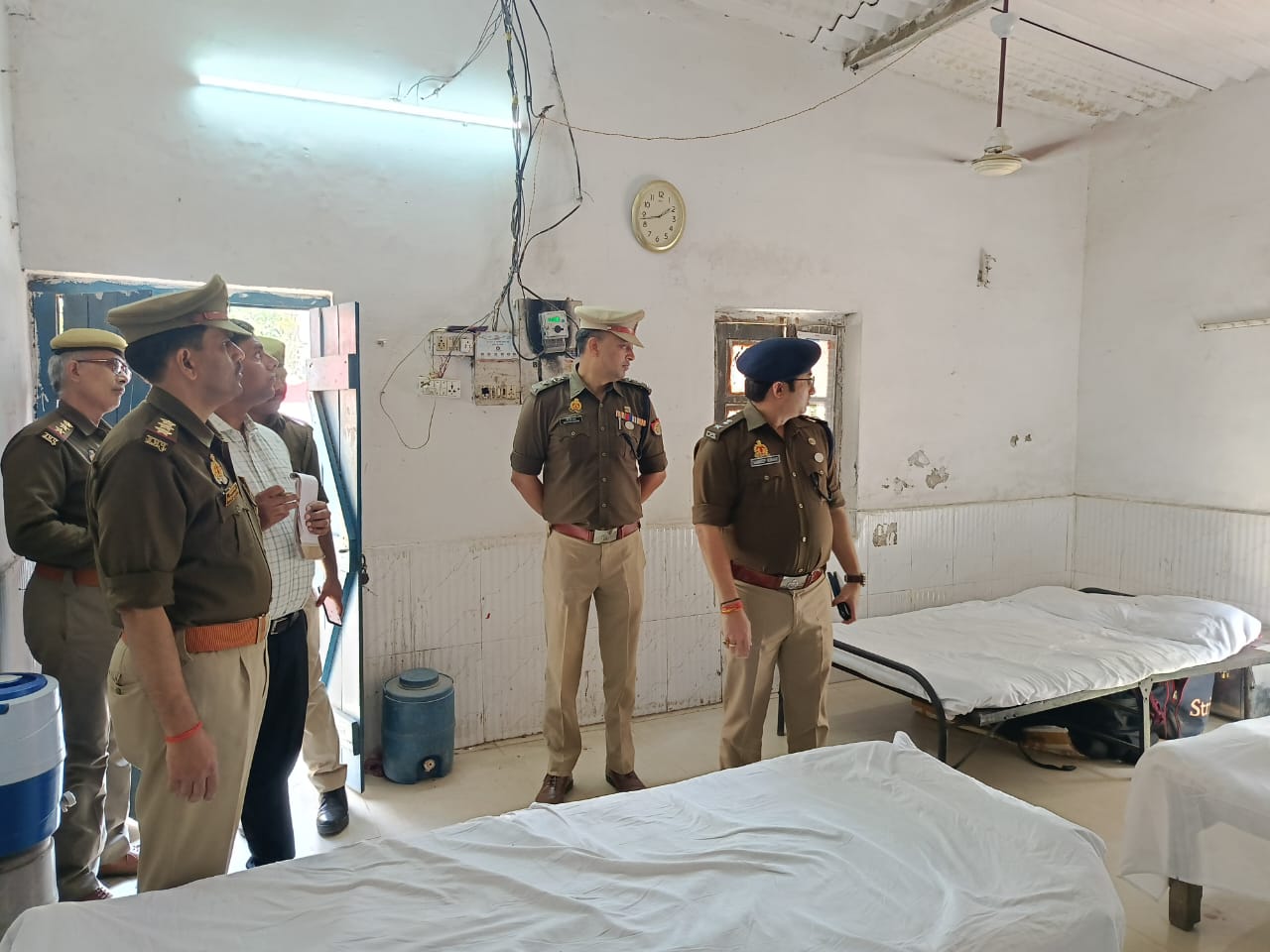 एसपी जीआरपी ने किया थाना देवरिया का वार्षिक निरीक्षण* एसपी जीआरपी ने किया थाना देवरिया का वार्षिक निरीक्षण*