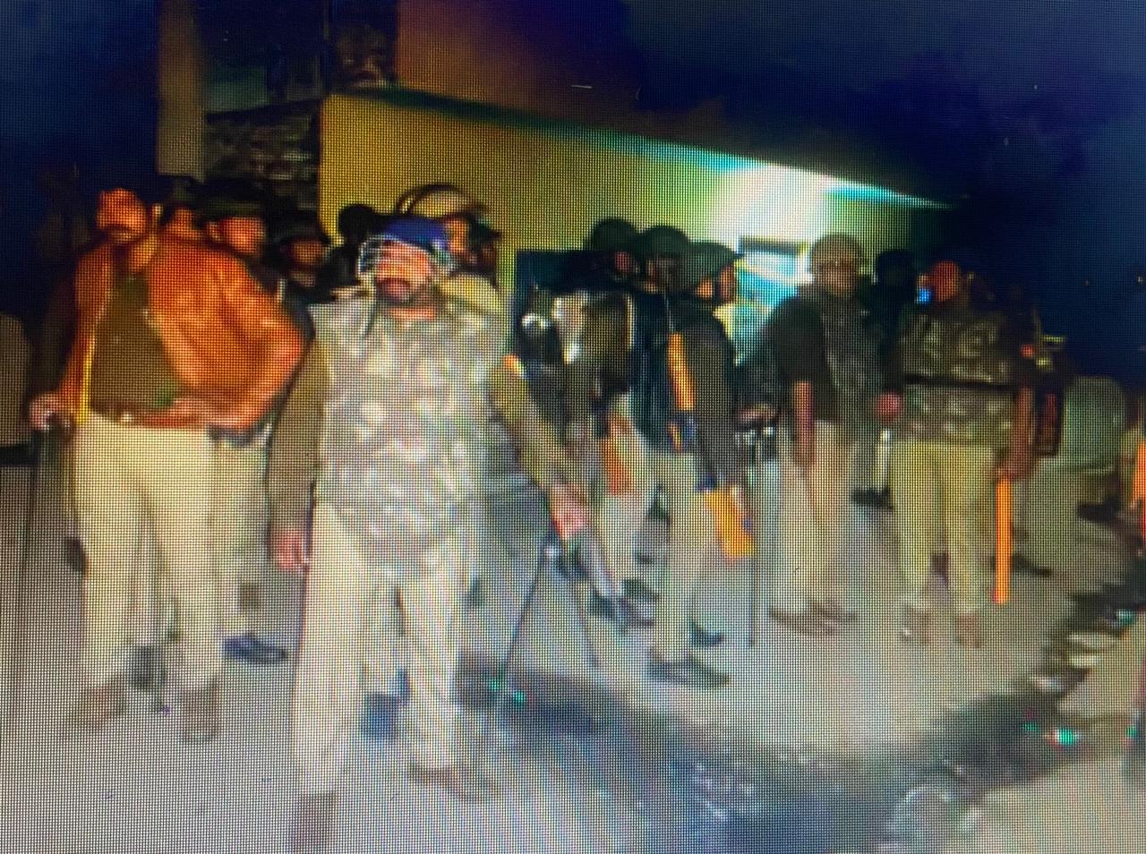 कानपुर में दिनदहाड़े युवक हत्या, हत्यारोपी ने शव सहित खुद को घर में किया कैद कानपुर में दिनदहाड़े युवक हत्या, हत्यारोपी ने शव सहित खुद को घर में किया कैद