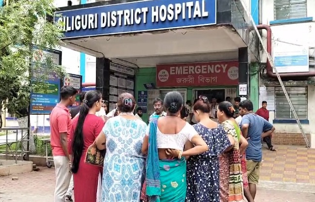 अस्पताल में भर्ती माध्यमिक परीक्षार्थी अस्पताल में भर्ती माध्यमिक परीक्षार्थी