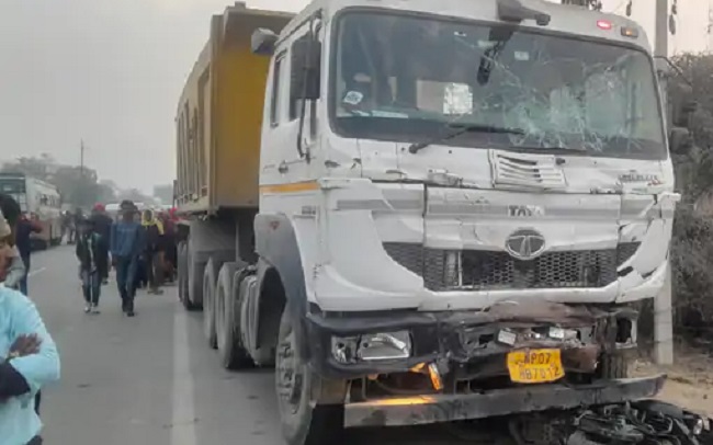 हादसे के बाद घटनास्थल की तस्वीर हादसे के बाद घटनास्थल की तस्वीर