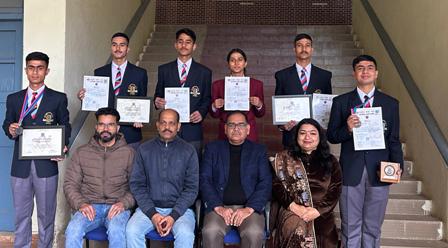 गणतंत्र दिवस परेड उपलब्धियों के लिए एनसीसी कैडेटों को सम्मानित किया गणतंत्र दिवस परेड उपलब्धियों के लिए एनसीसी कैडेटों को सम्मानित किया