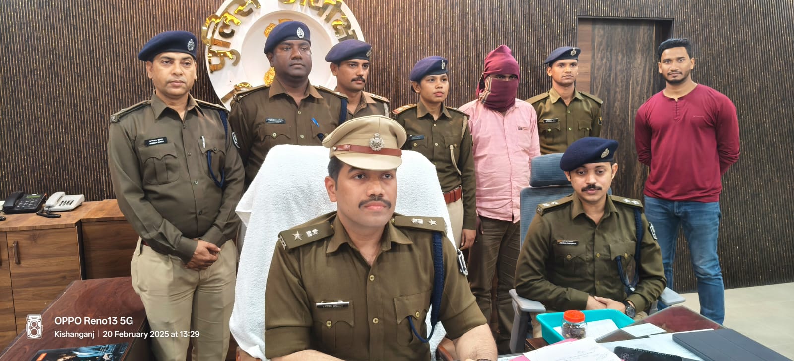 किशनगंज पुलिस व एसटीएफ की टीम ने टॉप टेन अपराधी की सूची में शामिल बदमाश को किया गिरफ्तार किशनगंज पुलिस व एसटीएफ की टीम ने टॉप टेन अपराधी की सूची में शामिल बदमाश को किया गिरफ्तार