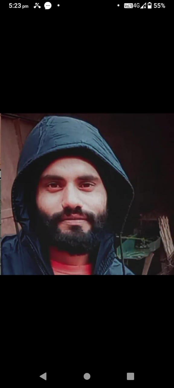 मृतक रवि यादव की फ़ाइल फोटो मृतक रवि यादव की फ़ाइल फोटो