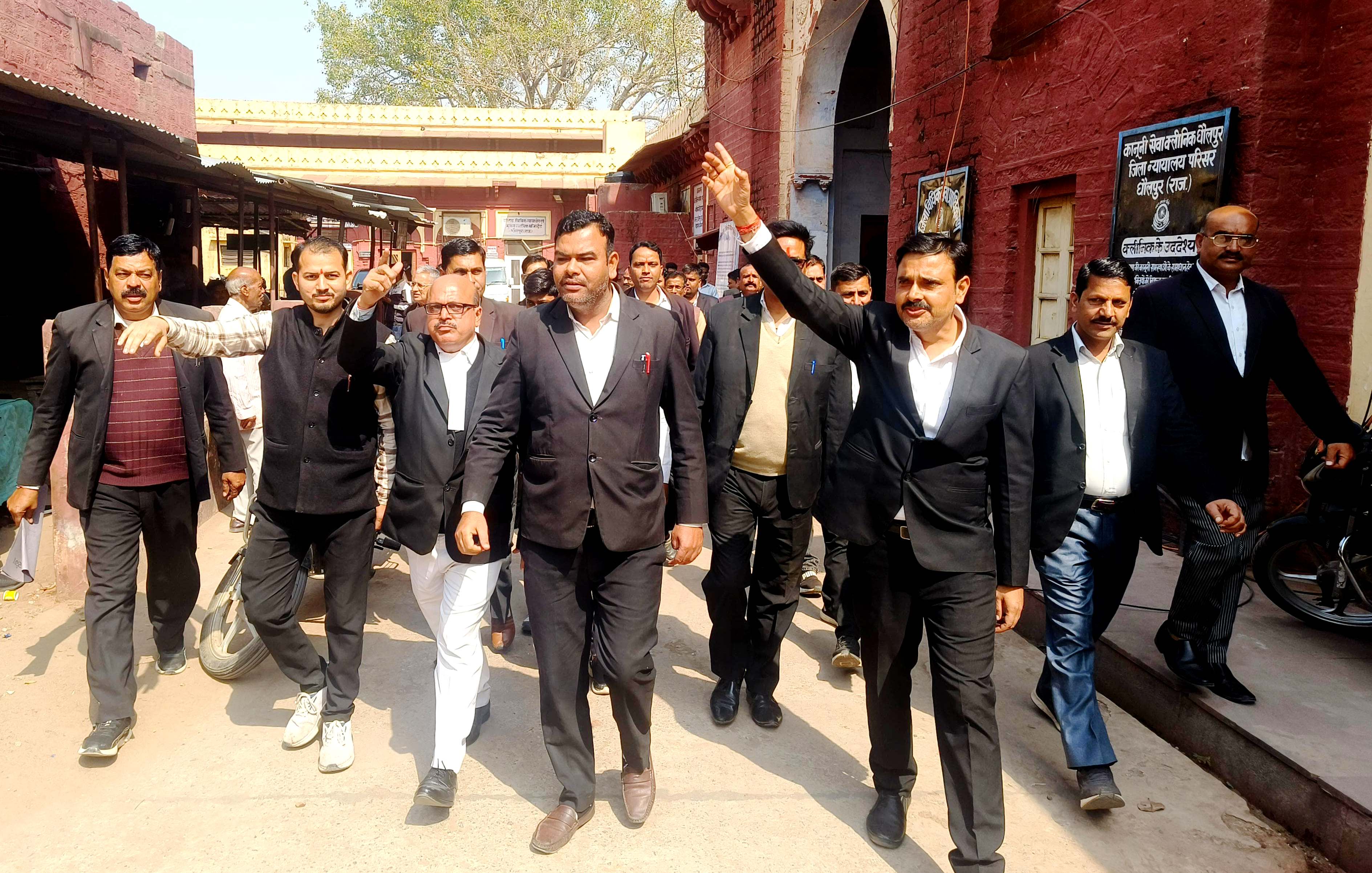 धौलपुर में अधिवक्ता संशोधन बिल 2025 का विरोध धौलपुर में अधिवक्ता संशोधन बिल 2025 का विरोध