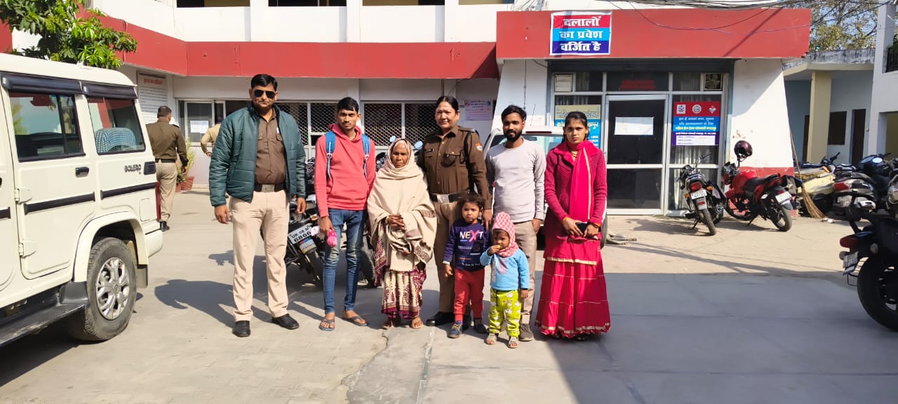 रेवाड़ी से हरिद्वार पहुंची बुजुर्ग महिला रेवाड़ी से हरिद्वार पहुंची बुजुर्ग महिला