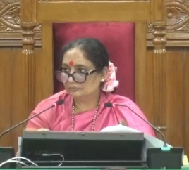 विधानसभा अध्यक्ष ऋतू खंडूडी भूषण सत्र का संचालन करती। विधानसभा अध्यक्ष ऋतू खंडूडी भूषण सत्र का संचालन करती।