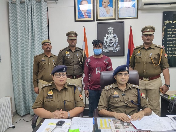 प्रेमिका की हत्या में फरार प्रेमी गिरफ्तार प्रेमिका की हत्या में फरार प्रेमी गिरफ्तार