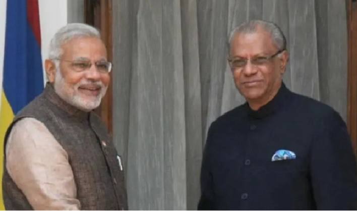 प्रधानमंत्री नरेन्द्र मोदी और उनके समकक्ष रामगुलाम। फोटो-फाइल प्रधानमंत्री नरेन्द्र मोदी और उनके समकक्ष रामगुलाम। फोटो-फाइल