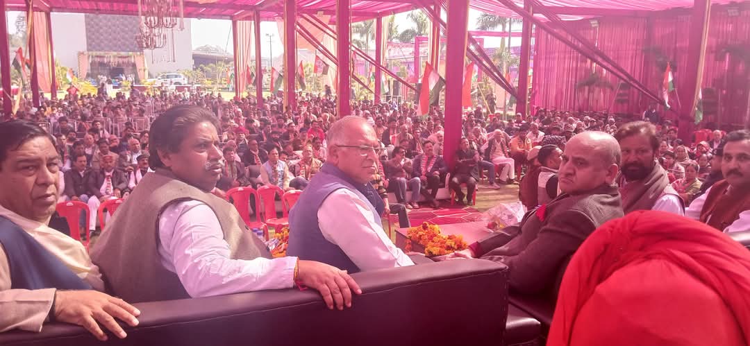 जेकेपीसीसी प्रमुख तारिक हमीद कर्रा ने राज्य का दर्जा बहाल करने में देरी पर भाजपा पर सवाल उठाए जेकेपीसीसी प्रमुख तारिक हमीद कर्रा ने राज्य का दर्जा बहाल करने में देरी पर भाजपा पर सवाल उठाए