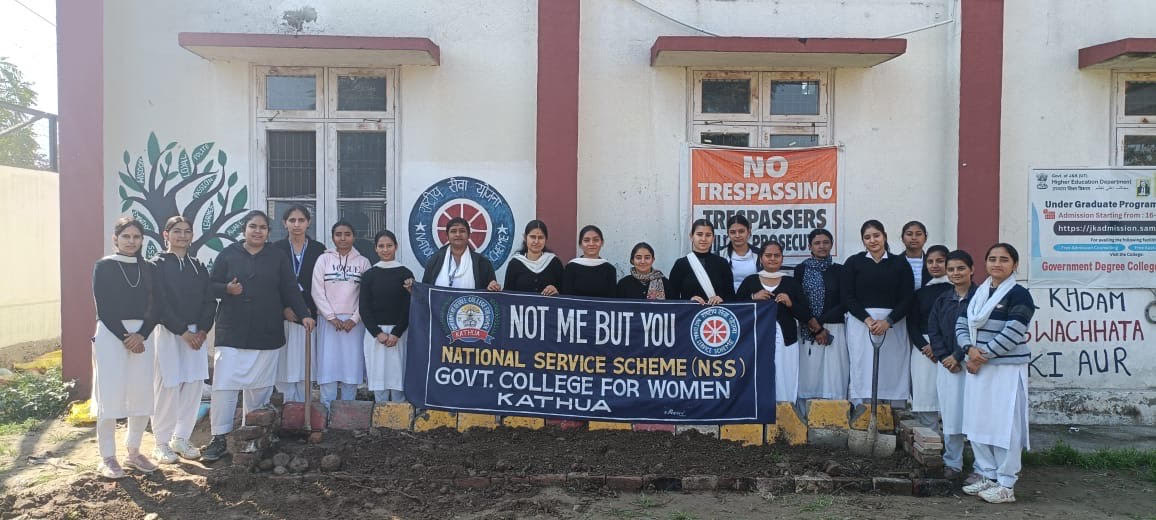 Volunteers develop 'NSS Corner' on third day of NSS Winter Camp
