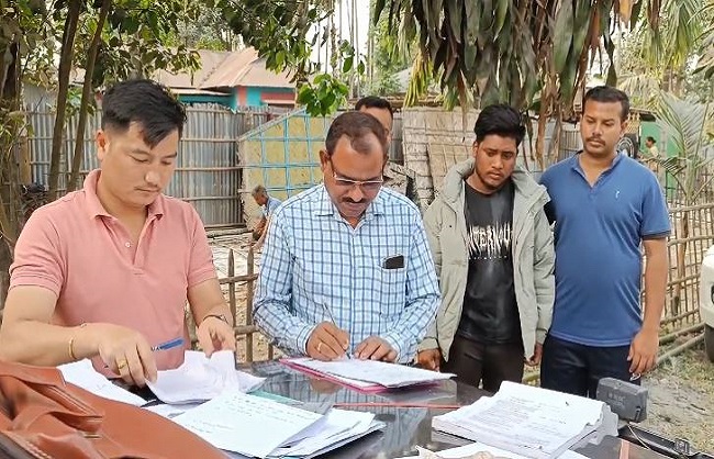 गिरफ्तार युवक गिरफ्तार युवक