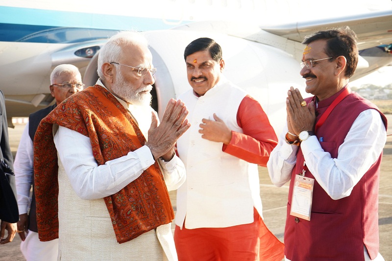 प्रधानमंत्री मोदी भोपाल पहुंचे प्रधानमंत्री मोदी भोपाल पहुंचे