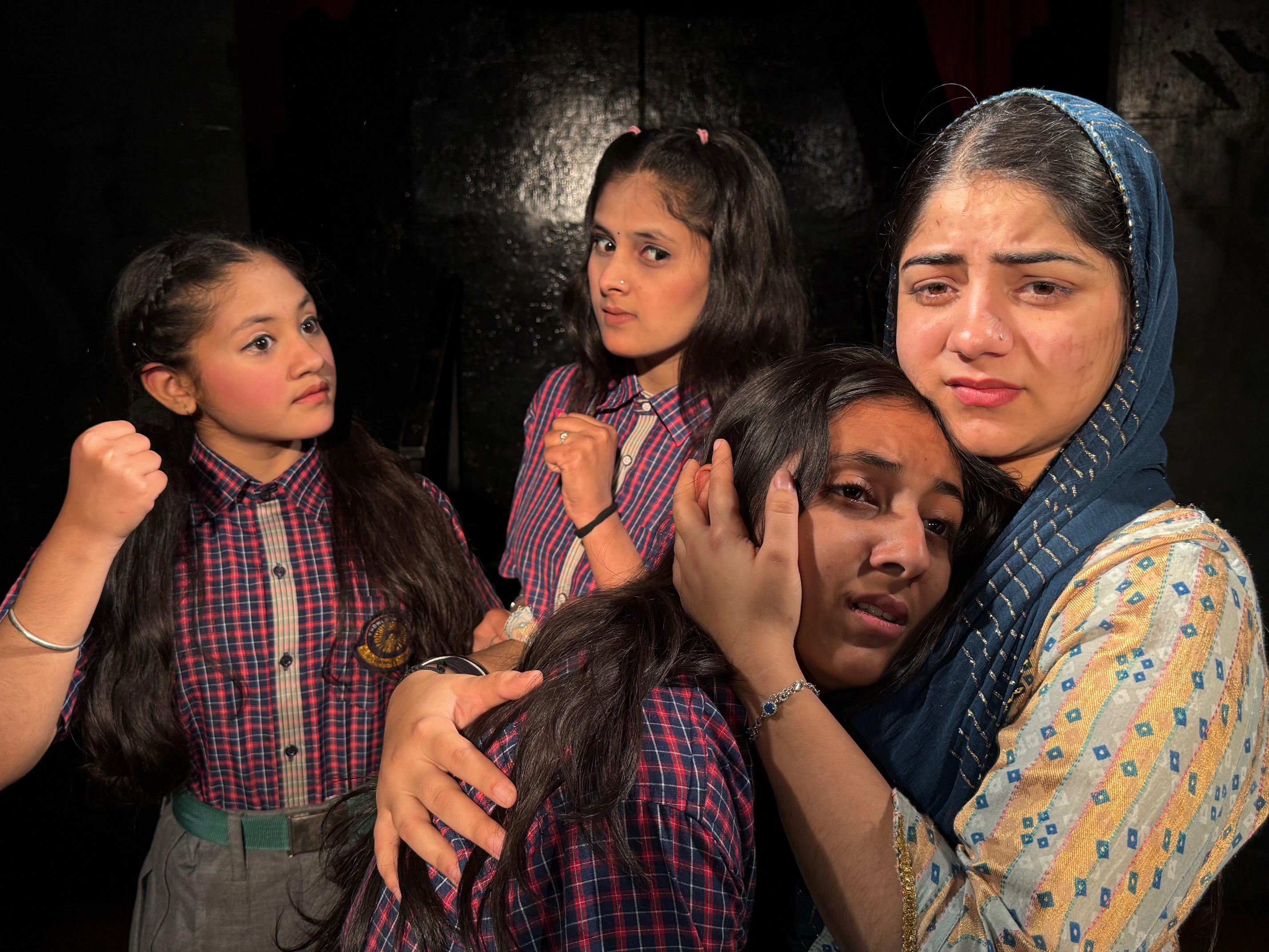 मिस वर्ल्ड अन्डेक्लेयर्ड : नटरंग में सौंदर्य और आत्म-मूल्य पर एक भावपूर्ण नाटक का मंचन मिस वर्ल्ड अन्डेक्लेयर्ड : नटरंग में सौंदर्य और आत्म-मूल्य पर एक भावपूर्ण नाटक का मंचन