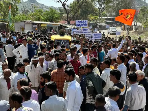 अजमेर के भिनाय बस स्टैंड से आक्रोश रैली निकाली। अजमेर के भिनाय बस स्टैंड से आक्रोश रैली निकाली।