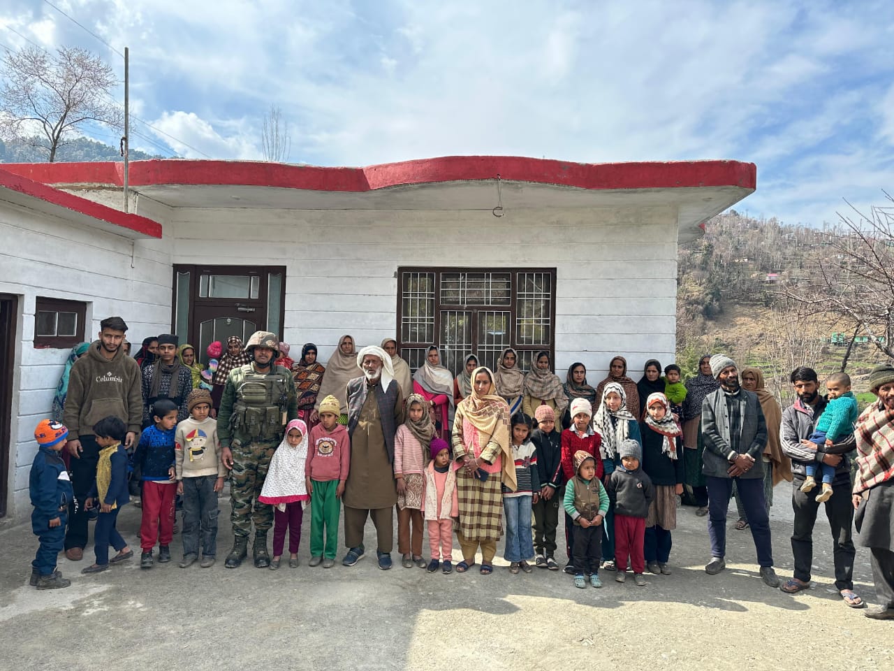 भारतीय सेना ने पुंछ में महिला सशक्तिकरण कार्यक्रम का आयोजन किया भारतीय सेना ने पुंछ में महिला सशक्तिकरण कार्यक्रम का आयोजन किया