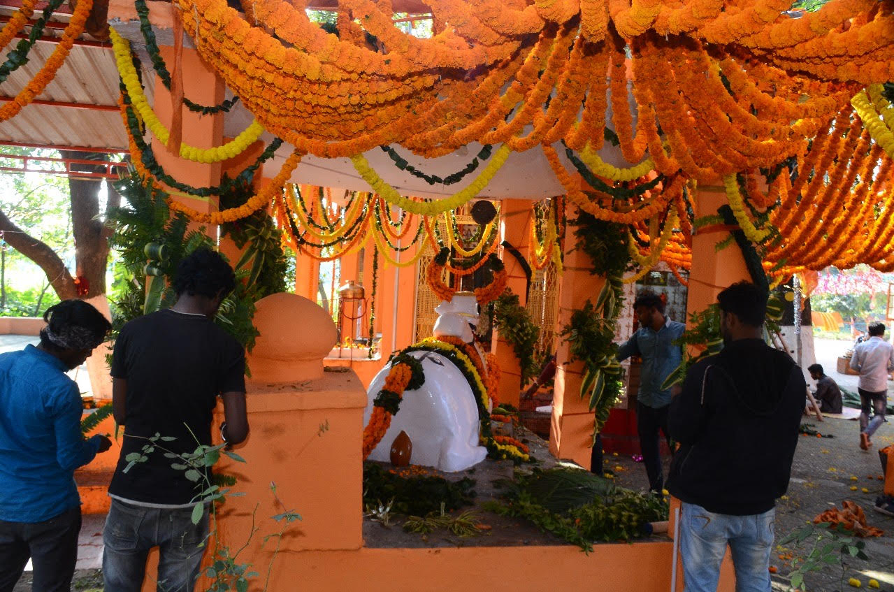Mahashivratri festival will be celebrated with religious devotion across the district on Wednesday, preparations complete Mahashivratri festival will be celebrated with religious devotion across the district on Wednesday, preparations complete