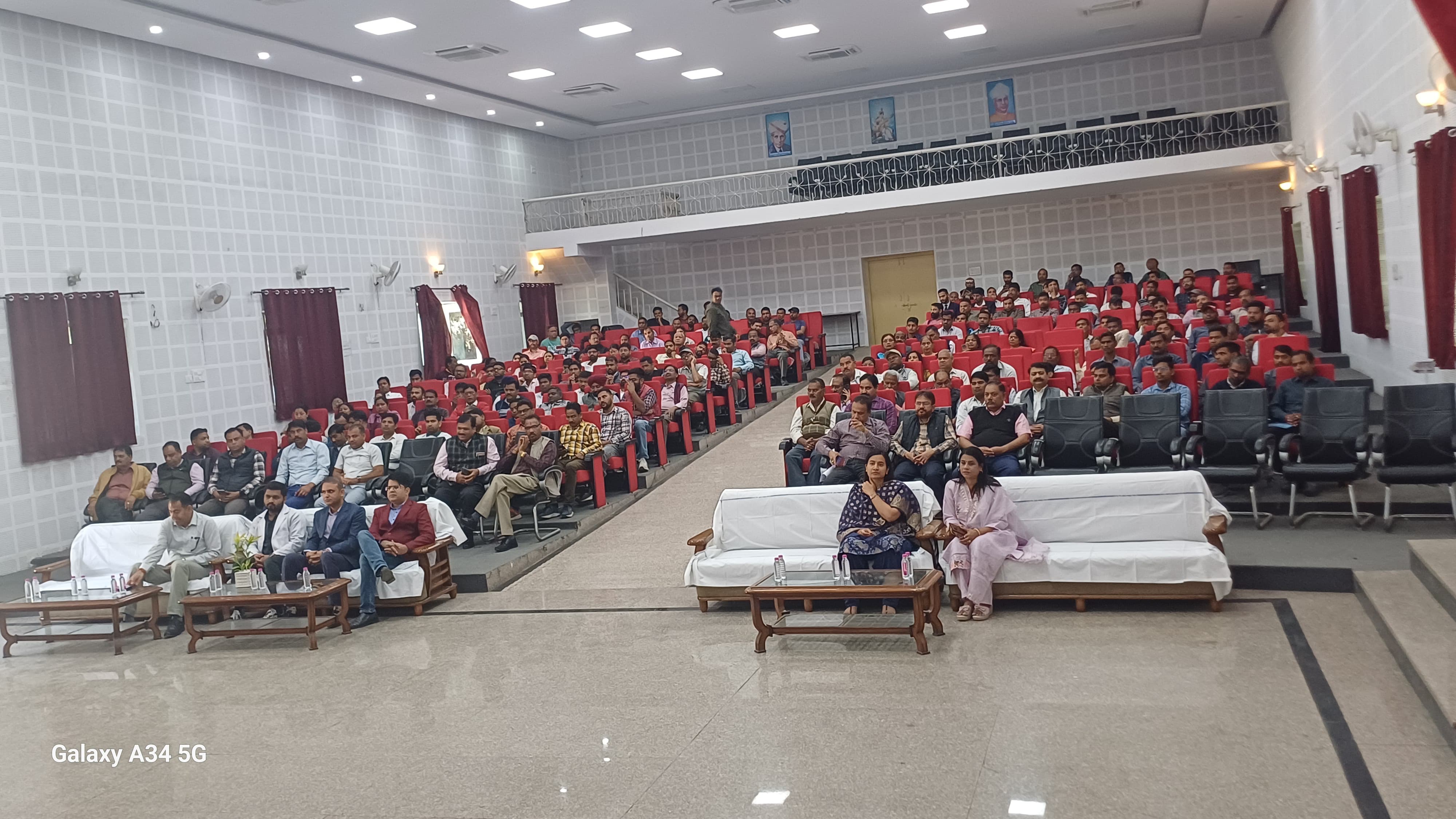 अजमेर रेल मंडल कर्मचारियों ने तनाव प्रबंधन तरीकों को सीखा अजमेर रेल मंडल कर्मचारियों ने तनाव प्रबंधन तरीकों को सीखा