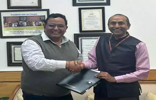 पेटीएम सीईओ विजय शेखर शर्मा और डीपीआईआईटी के अधिकारी पेटीएम सीईओ विजय शेखर शर्मा और डीपीआईआईटी के अधिकारी