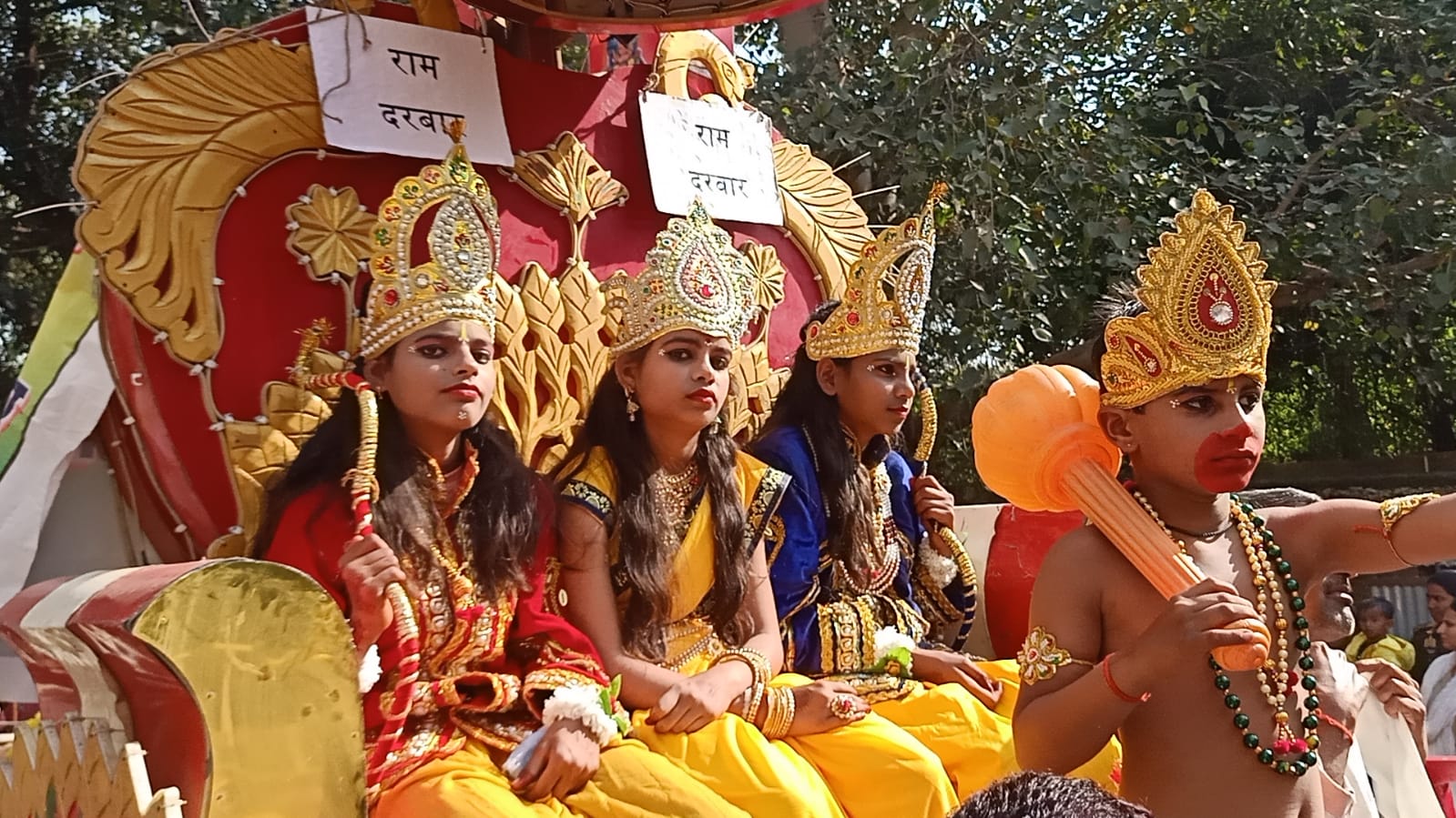 महाशिवरात्रि पर्व पर अद्भुत स्वागों संग धूमधाम से निकली विशाल शिव बारात महाशिवरात्रि पर्व पर अद्भुत स्वागों संग धूमधाम से निकली विशाल शिव बारात