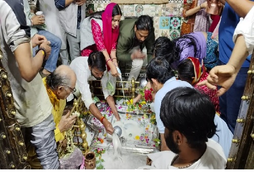 महाशिवरात्रि पर जयपुर शहर में बही शिव भक्ति की बयार महाशिवरात्रि पर जयपुर शहर में बही शिव भक्ति की बयार