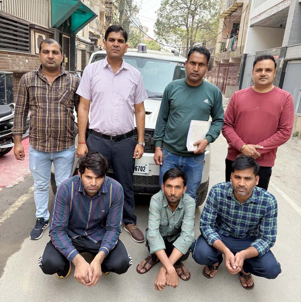 साइबर फ्रॉड के आरोप में गिरफ्तार आरोपित साइबर फ्रॉड के आरोप में गिरफ्तार आरोपित