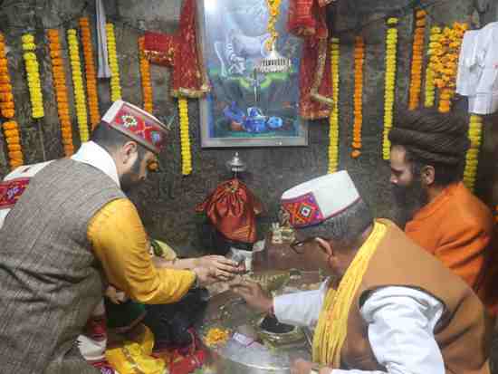 उपायुक्त एवं अंतर्राष्ट्रीय शिवरात्रि महोत्सव मंडी के अध्यक्ष अपूर्व देवगन उपायुक्त एवं अंतर्राष्ट्रीय शिवरात्रि महोत्सव मंडी के अध्यक्ष अपूर्व देवगन