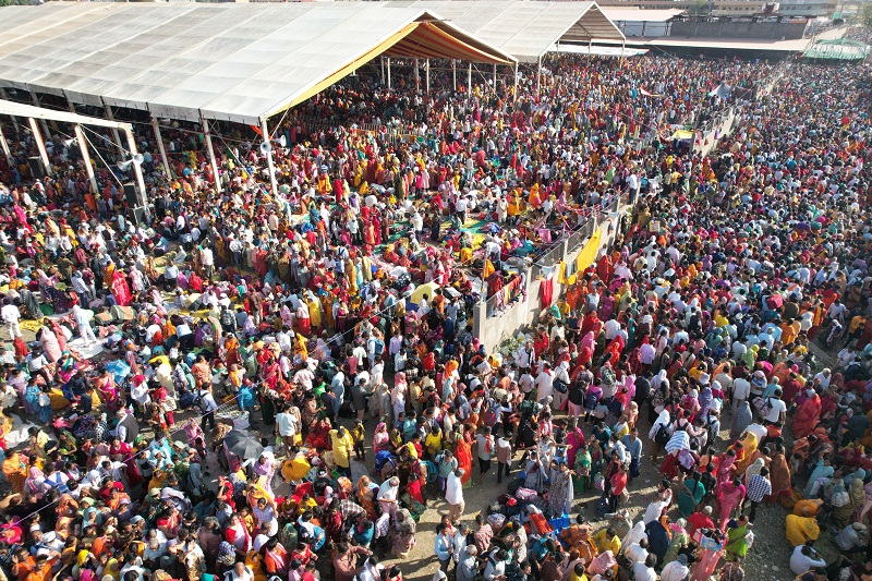 रुद्राक्ष महोत्सवः कुबेरेश्वरधाम में उमड़ा आस्था का सैलाब रुद्राक्ष महोत्सवः कुबेरेश्वरधाम में उमड़ा आस्था का सैलाब