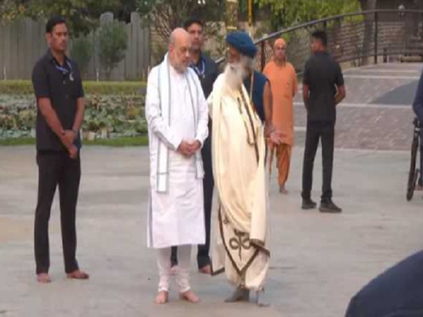 अमित शाह ने कोयंबटूर में सद्गुरु के ईशा फाउंडेशन में आयोजित समारोह में भाग लिया अमित शाह ने कोयंबटूर में सद्गुरु के ईशा फाउंडेशन में आयोजित समारोह में भाग लिया