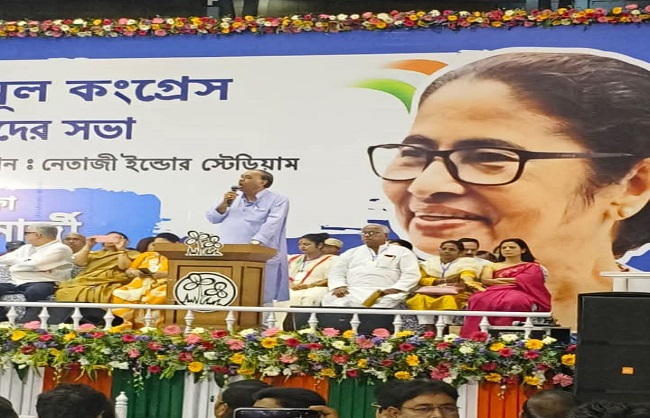 गुरुवार को नेताजी इंडोर स्टेडियम में आयोजित विशाल जनसभा 1 गुरुवार को नेताजी इंडोर स्टेडियम में आयोजित विशाल जनसभा 1