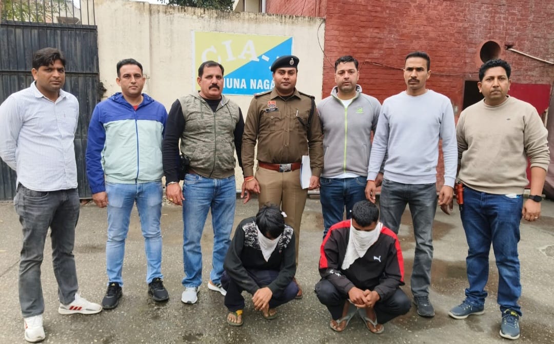 पुलिस की गिरफ्त में आरोपी पुलिस की गिरफ्त में आरोपी