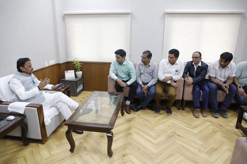 उप मुख्यमंत्री राजेंद्र शुक्ल से चिकित्सा महासंघ के प्रतिनिधियों ने की भेंट उप मुख्यमंत्री राजेंद्र शुक्ल से चिकित्सा महासंघ के प्रतिनिधियों ने की भेंट