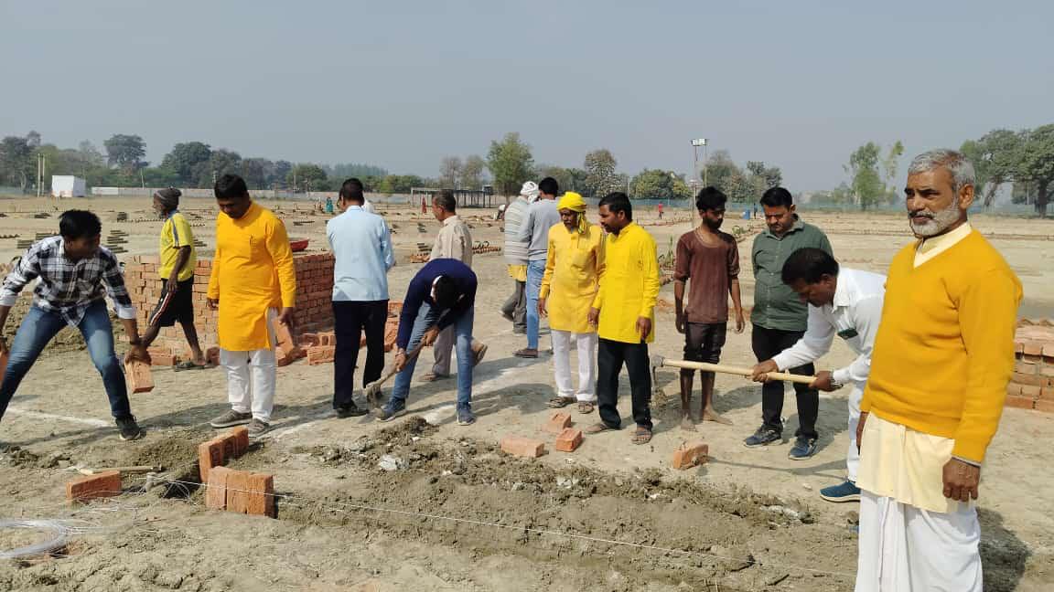 तैयारी में जुटे कार्यकर्ता एवं आमजन