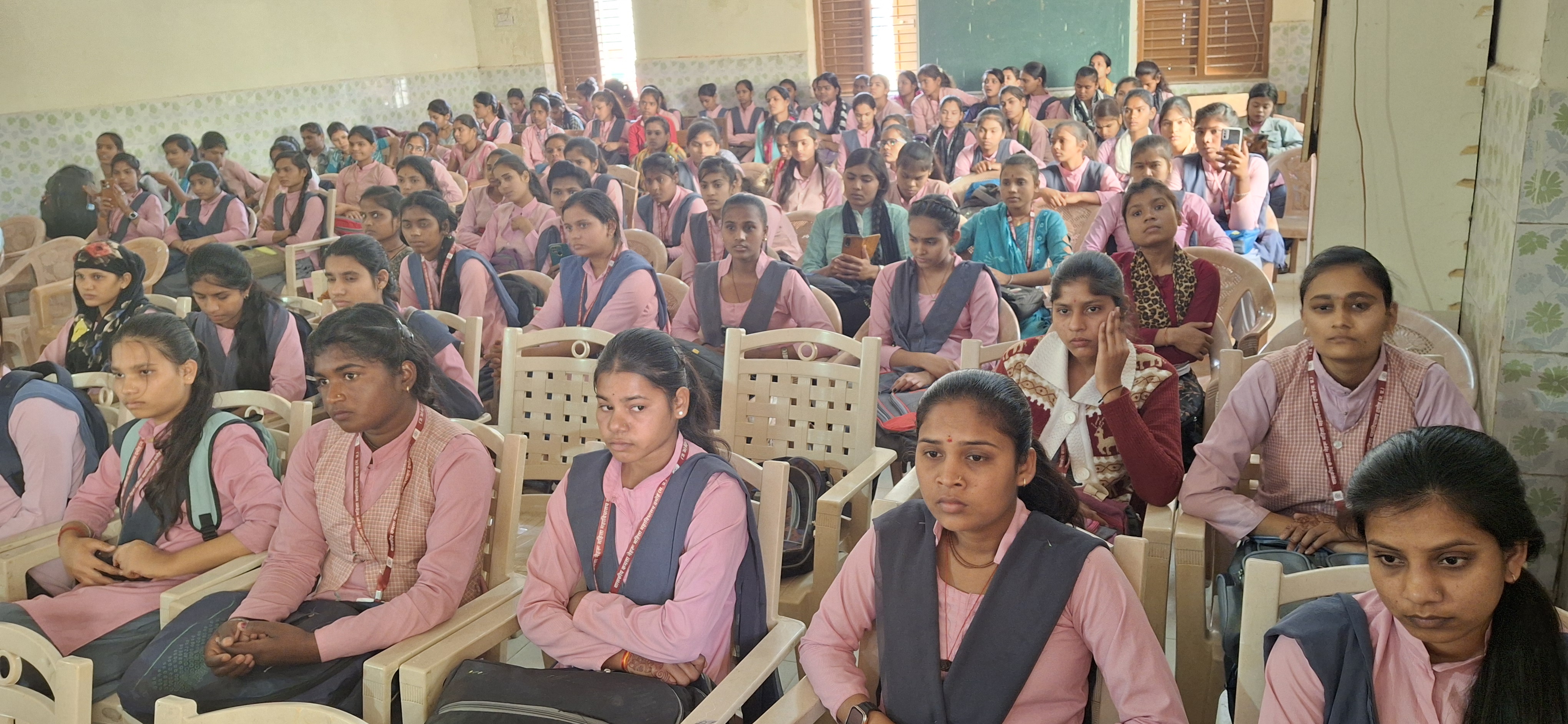 सशक्त महिला और सशक्त भारत विषय पर गोष्ठी का आयोजन सशक्त महिला और सशक्त भारत विषय पर गोष्ठी का आयोजन