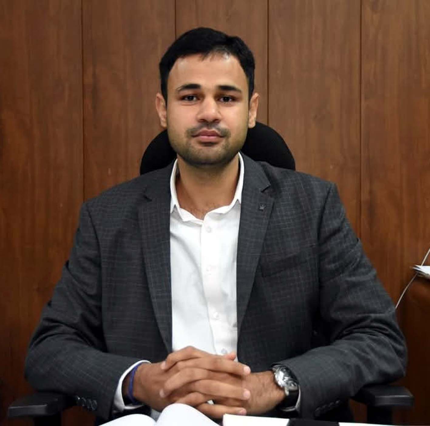 रिटर्निंग अधिकारी हरबीर सिंह रिटर्निंग अधिकारी हरबीर सिंह