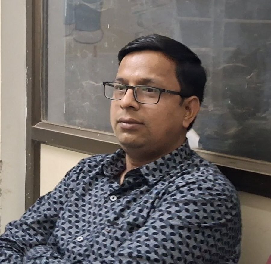 दमोह- एएसपी का स्टेनो 25 हजार लेते रंगे हाथों गिरफतार दमोह- एएसपी का स्टेनो 25 हजार लेते रंगे हाथों गिरफतार