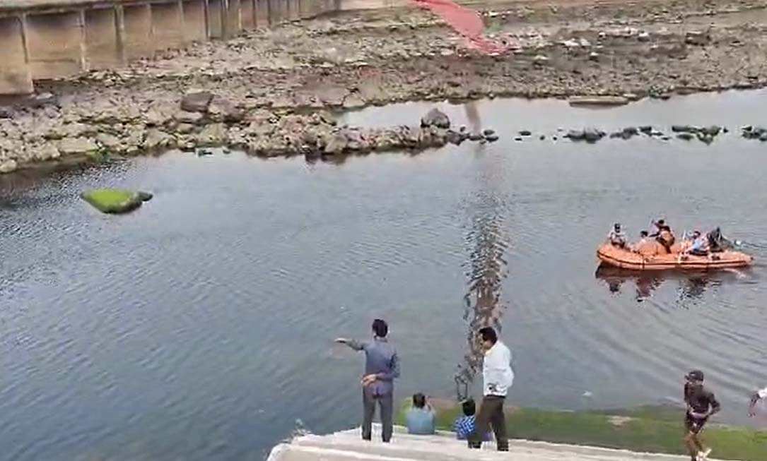 महाकुंभ स्नान कर लौट रहे श्रद्धालु की डूबने से दर्दनाक मौत