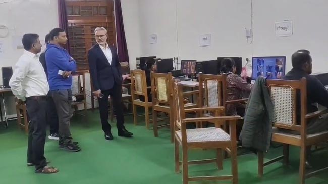 यूपी बोर्ड के सचिव यूपी बोर्ड के सचिव