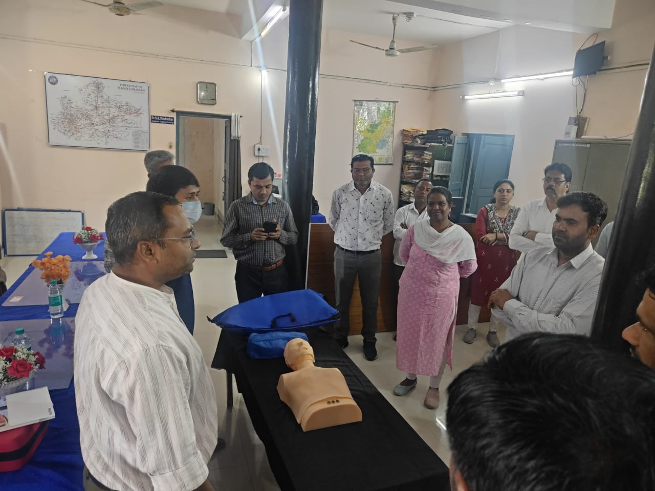 एम.पी.ट्रांस्को के कार्मिकों ने सीखीं जीवन रक्षक तकनीक एम.पी.ट्रांस्को के कार्मिकों ने सीखीं जीवन रक्षक तकनीक