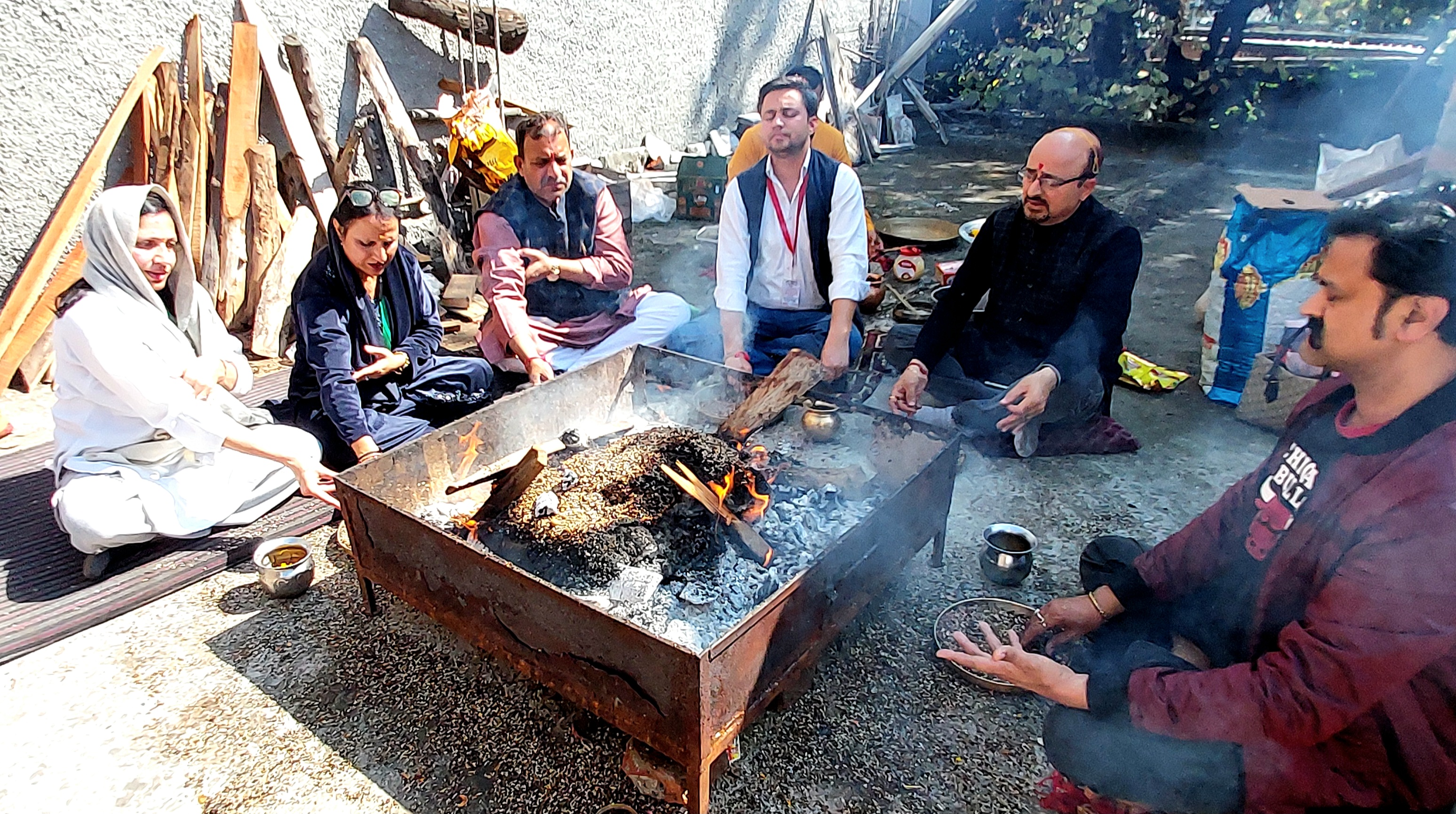 गौ हत्या पर प्रतिबंध की मांग को लेकर मूवमेंट कल्कि का आंदोलन जारी