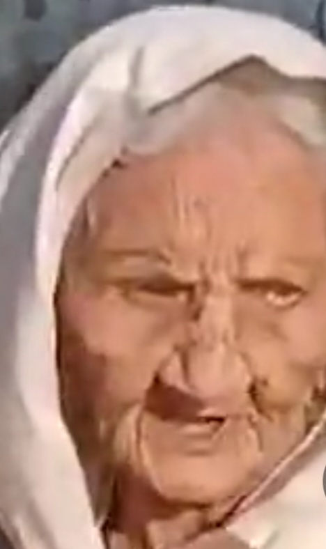 मतदान करने पहुंची महिला चांदी देवी (107)
